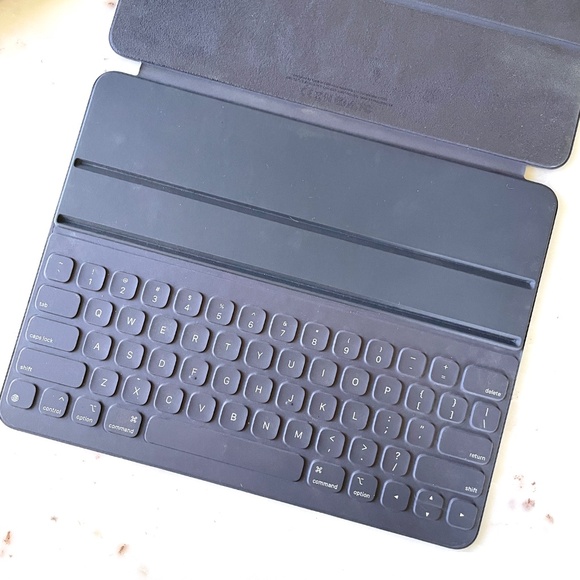 Apple IPad Pro Smart Keyboard Folio 12.9” 3rd Generation - Picture 10 of 16